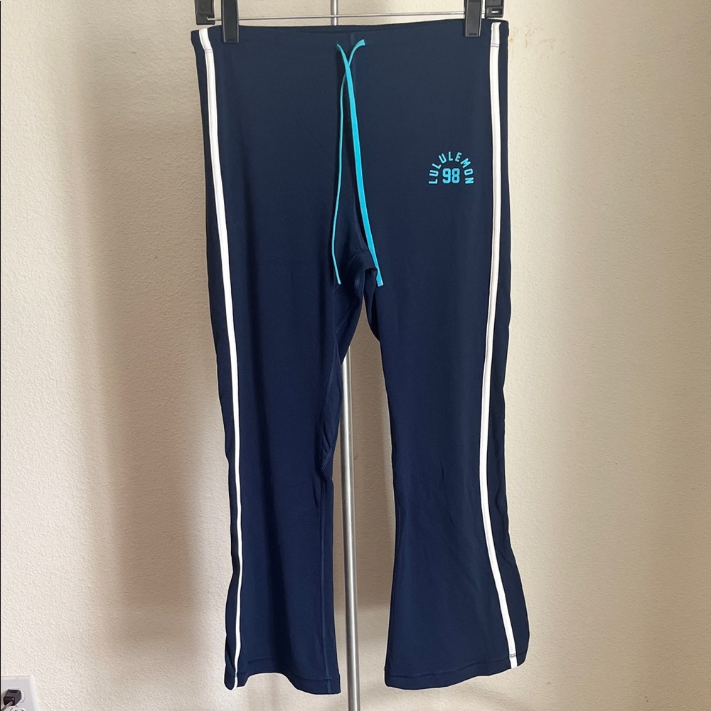 lululemon athletica Nulu Sporty Trim Mid-rise Flared Pant